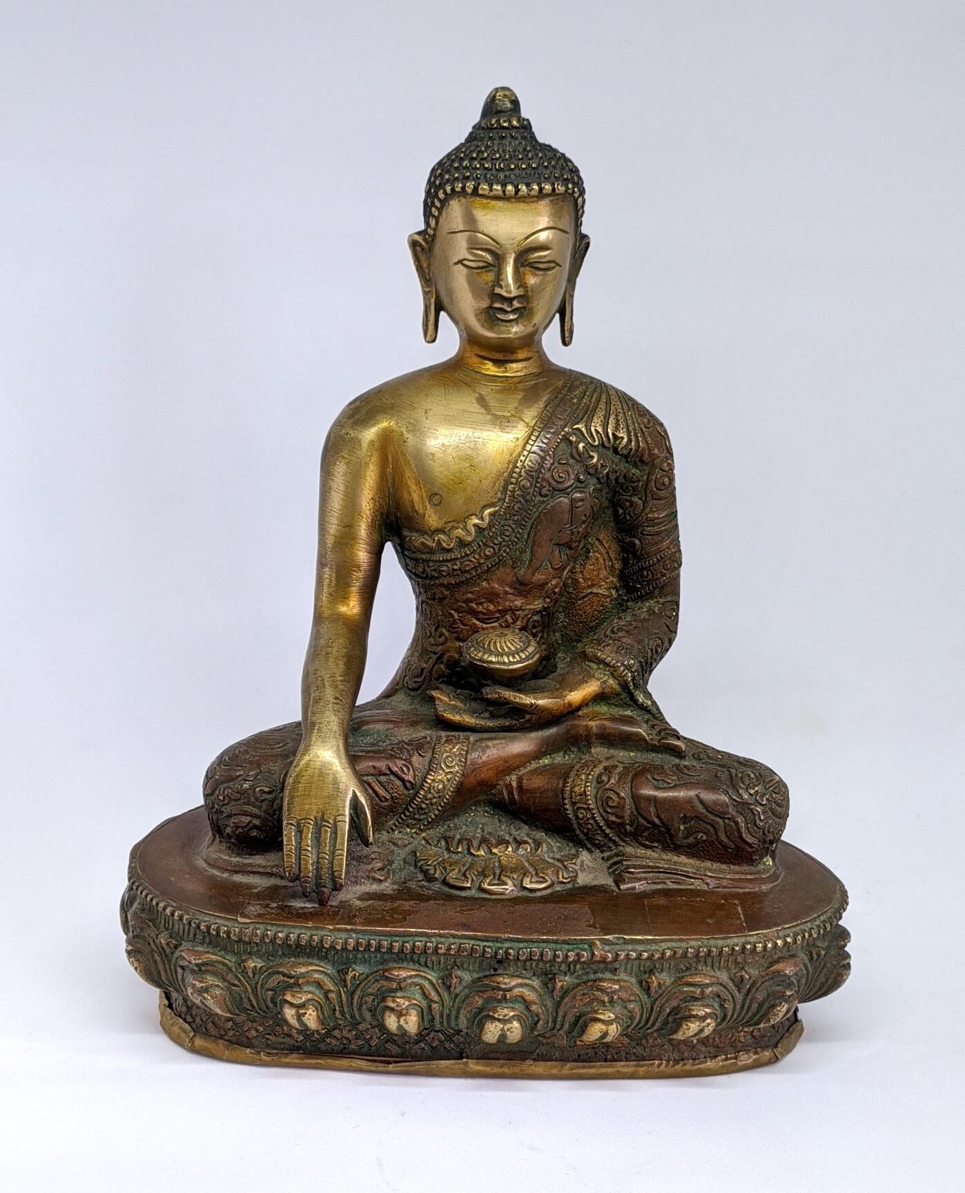 Antique Shakyamuni Buddha Statue 1 antique shakyamuni buddha statue
