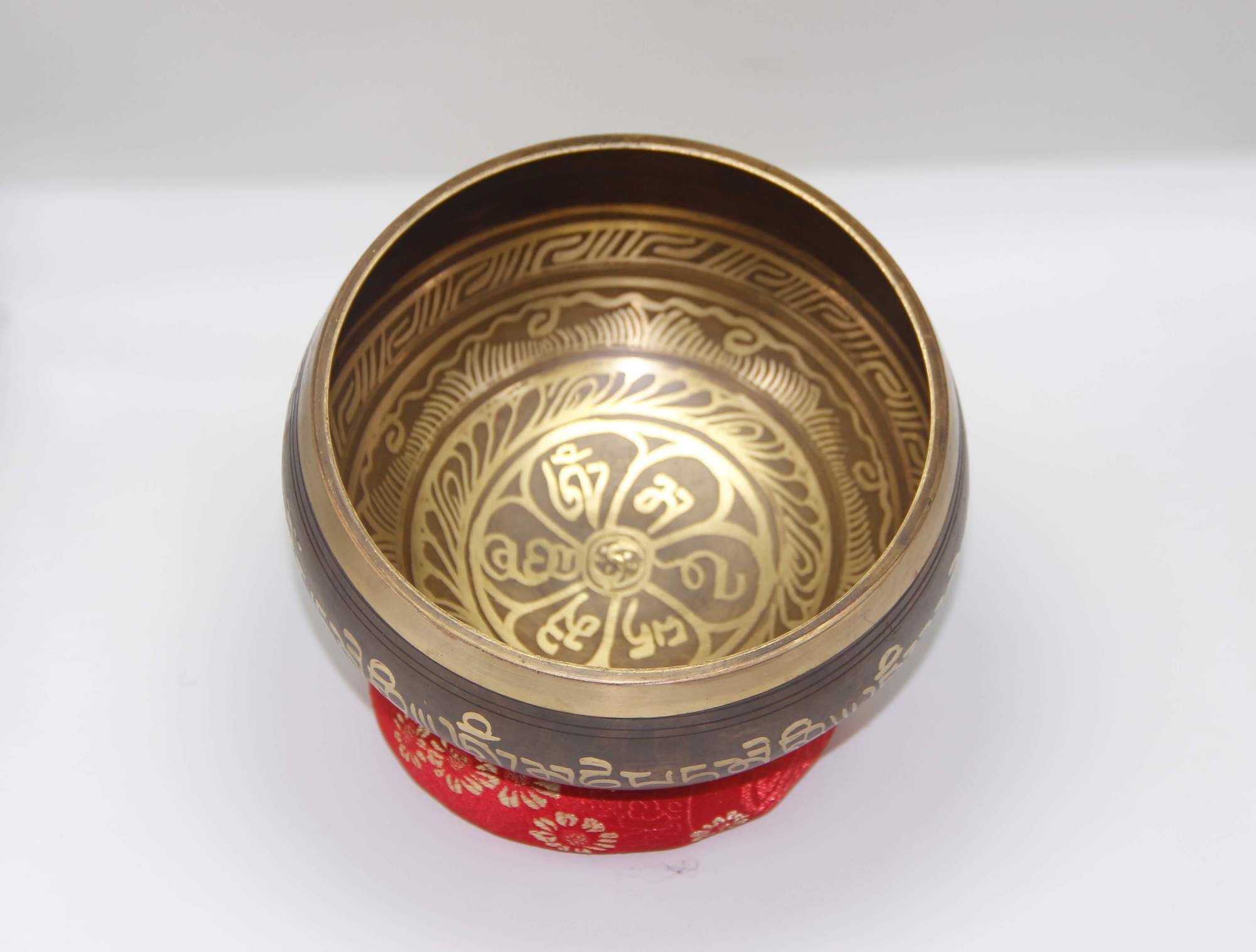 Tibetan Om Handmade Singing Bowl 2 Tibetan Om Handmade Singing Bowl